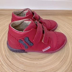 Mazurek Orthopedic Leather booties / sneakers. Toddler Size 27. Leather interior